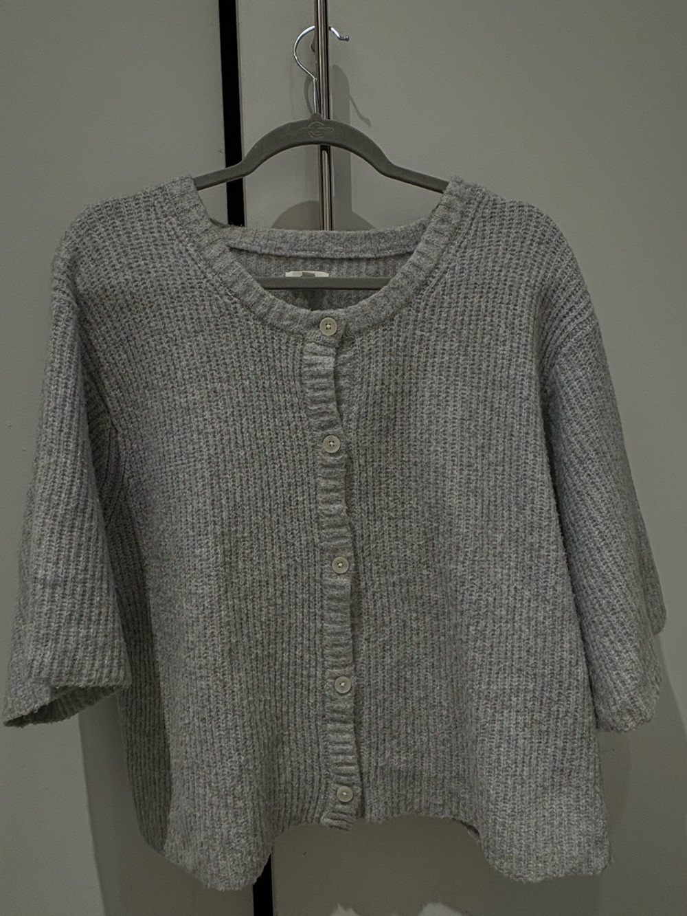American Eagle Outfitters Light Gray Short-Sleeve Button Cardigan